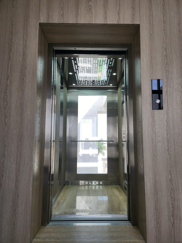 PASSENGER LIFT